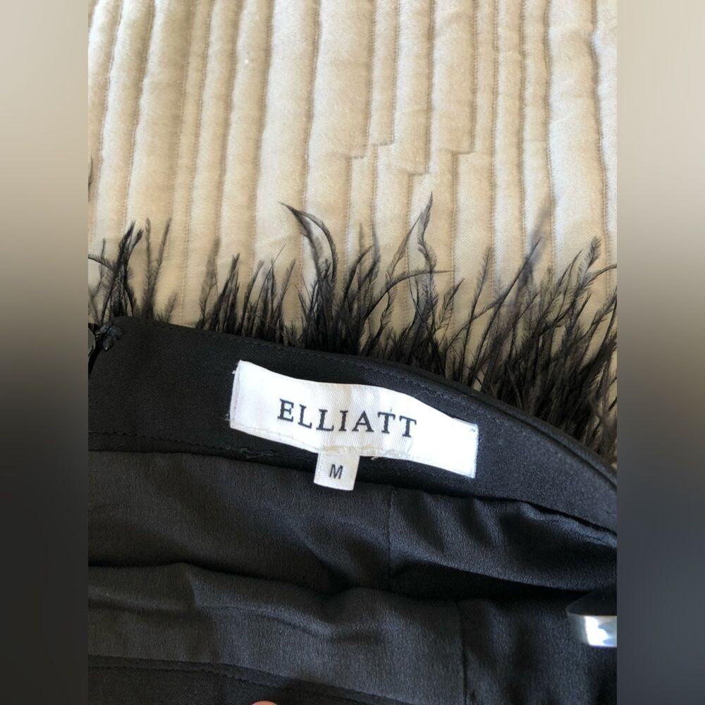 Elliatt Neiman Marcus Coco Feather Trimmed Black Mini Skirt Size M High Waist - Picture 6 of 11